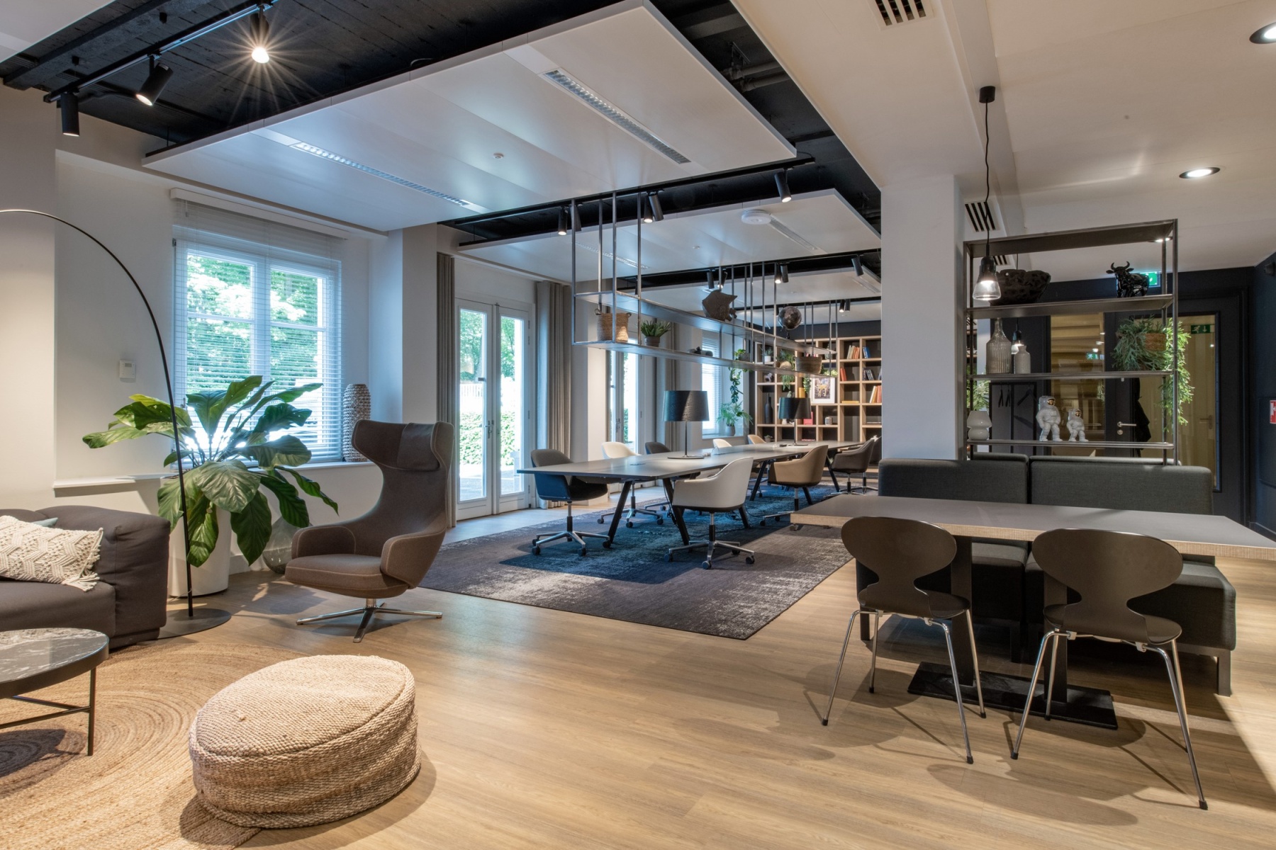 Inrichting kantoren Tauro