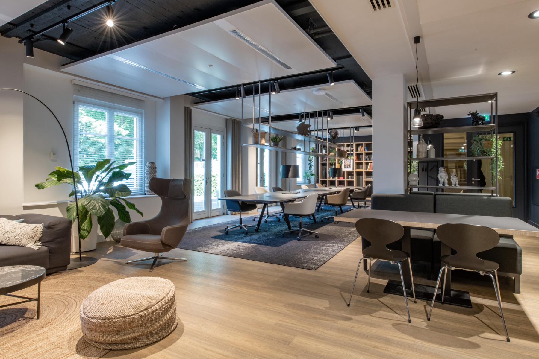 Inrichting kantoren Tauro